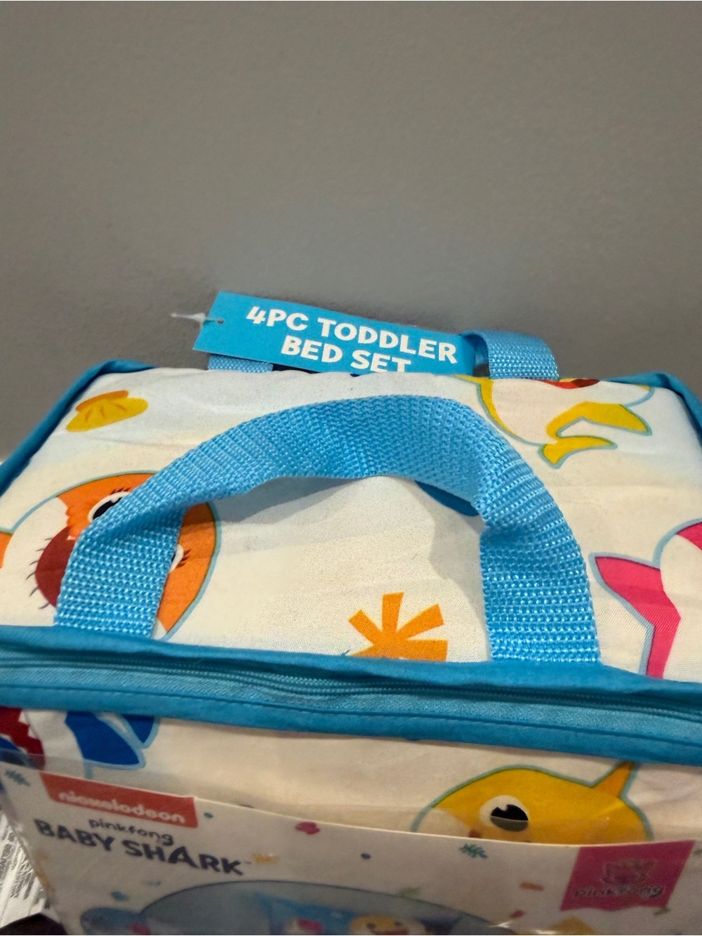 NWT Nickelodeon Pinkfong Baby Shark 4PC Toddler Comforter Set - Blue White - Picture 2 of 6
